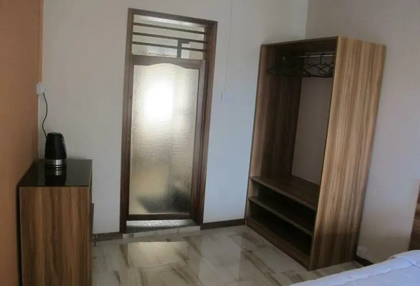 اتاق استاندارد با بالکن, Auberge Le Rajah