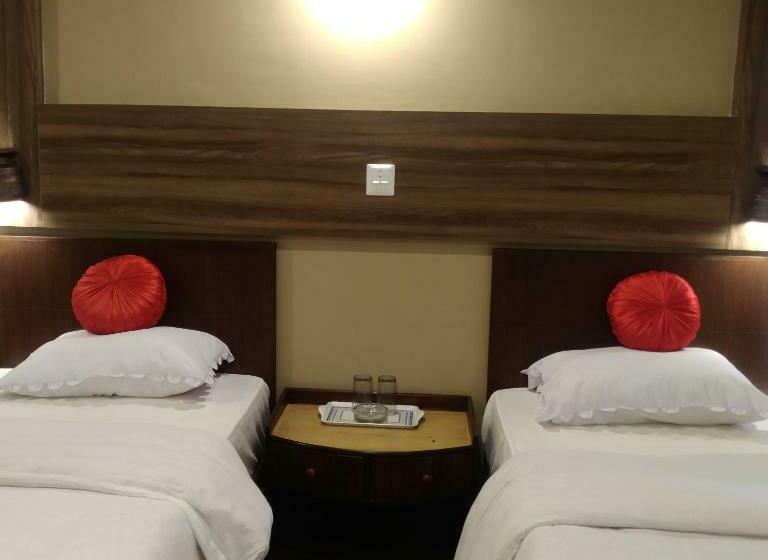 اتاق استاندارد, Kumari Guest House