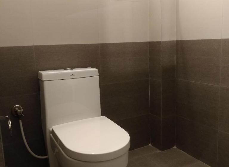 اتاق استاندارد سه نفره, Kumari Guest House