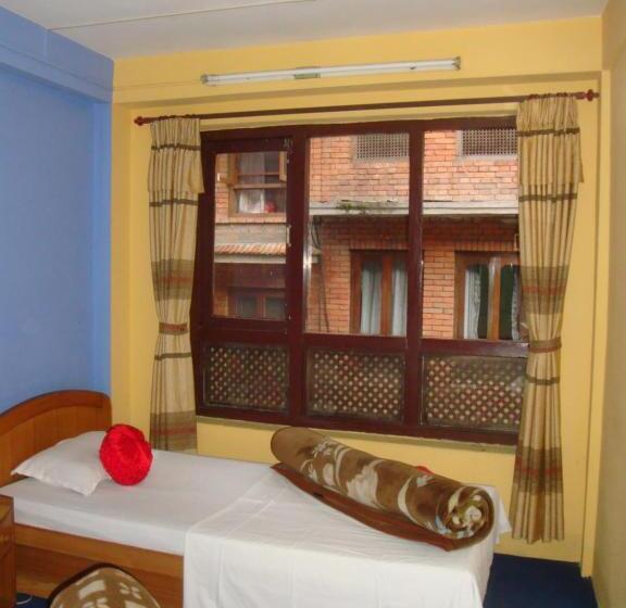 اتاق استاندارد, Kumari Guest House