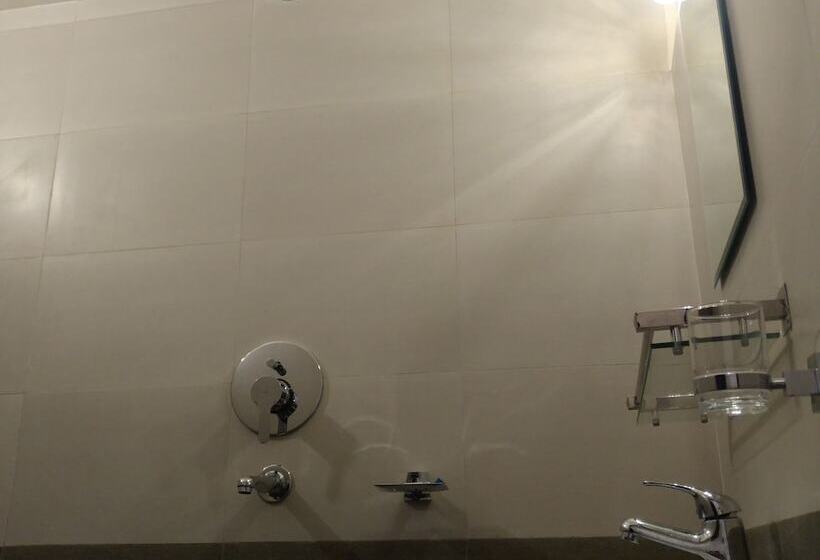 اتاق استاندارد, Kumari Guest House