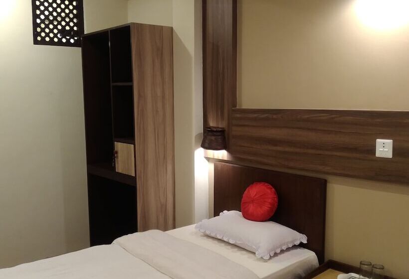 اتاق استاندارد, Kumari Guest House