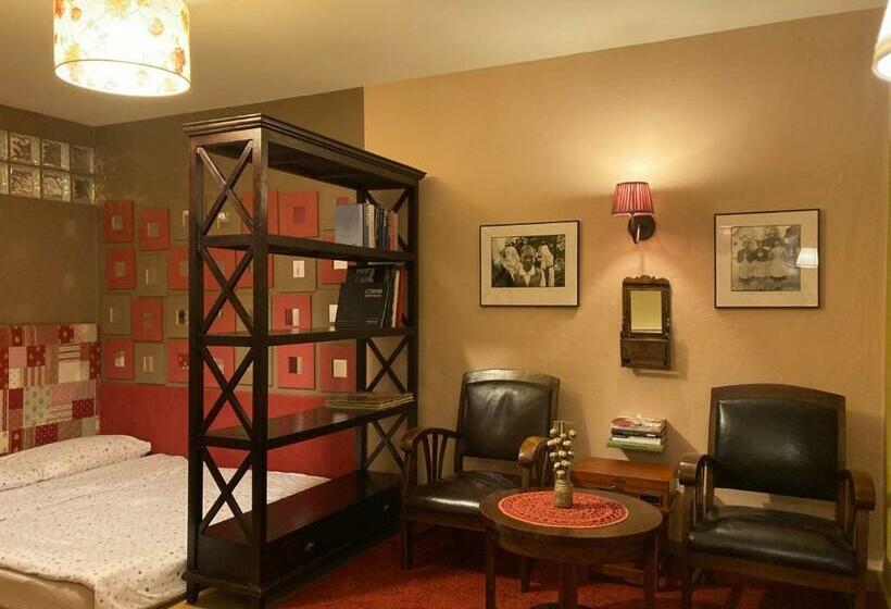 اتاق استاندارد, Muzikafe Home Of Culture