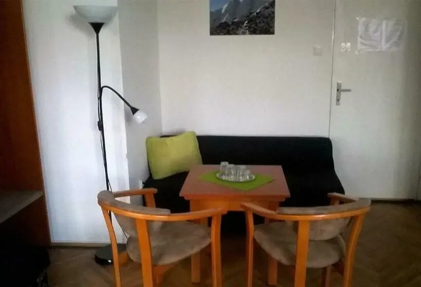 اتاق استاندارد سه نفره, Penzion Villa Gerlach