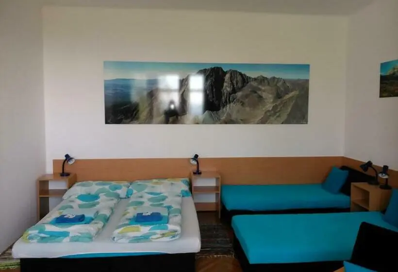 اتاق استاندارد چهارنفره با بالکن, Penzion Villa Gerlach