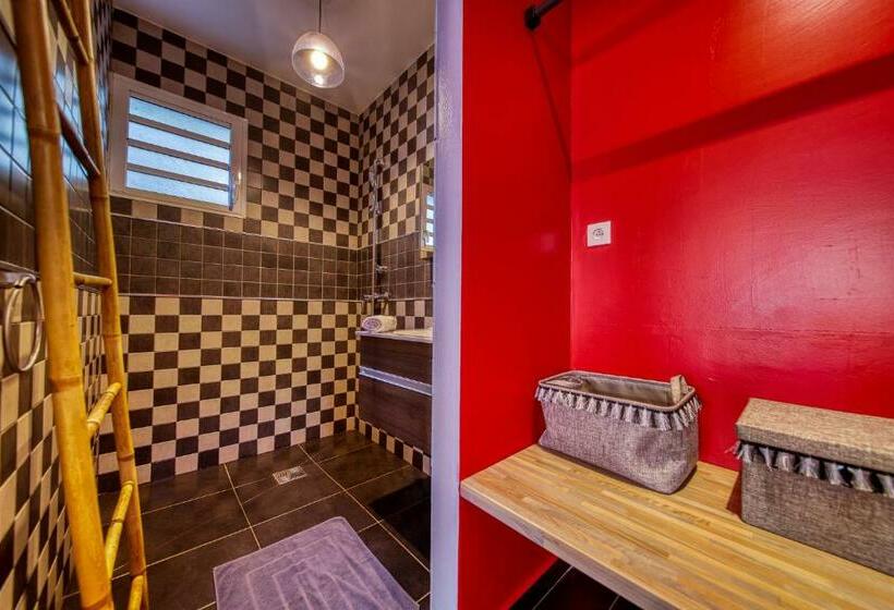 Habitación Estándar, Tipalais