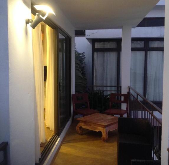 سوییت خانوادگی, Villa Alizee