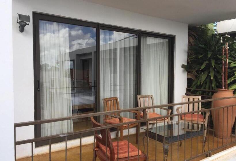 سوییت خانوادگی, Villa Alizee