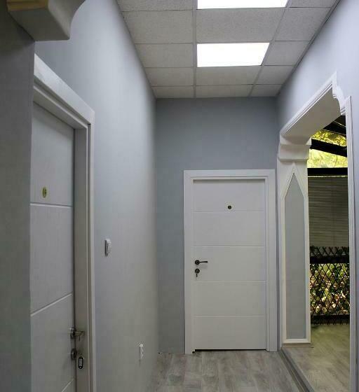 آپارتمان 1 خوابه با بالکن, Hostel 42