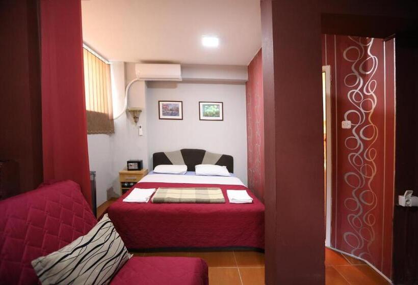 اتاق استاندارد, Hostel 42