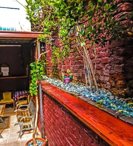 اتاق استاندارد چهارنفره با سرویس بهداشتی مشترک, Hostel 42