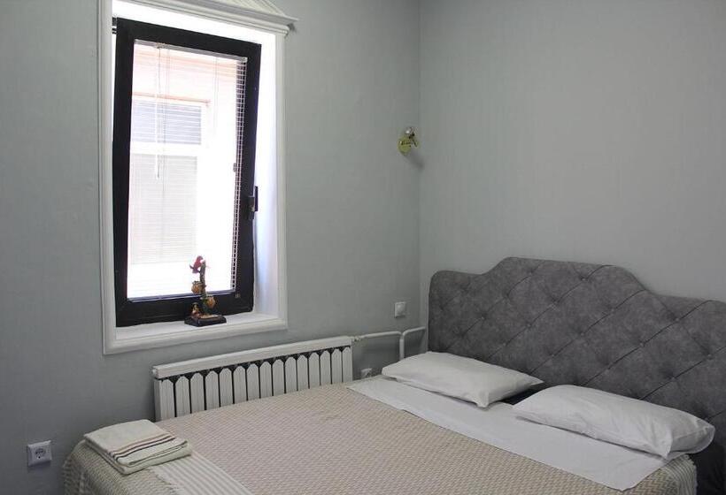 اتاق استاندارد با بالکن, Hostel 42