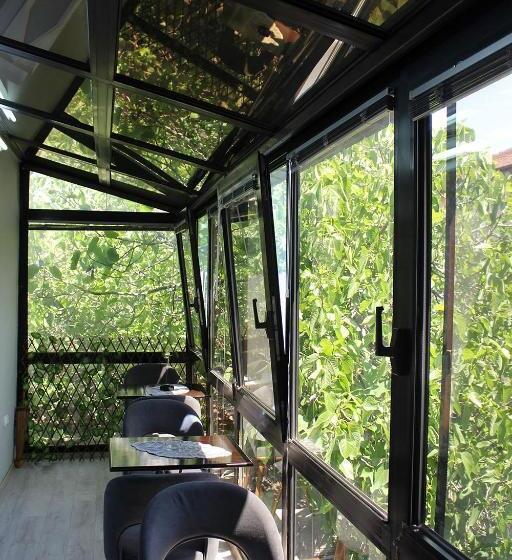 اتاق استاندارد با بالکن, Hostel 42