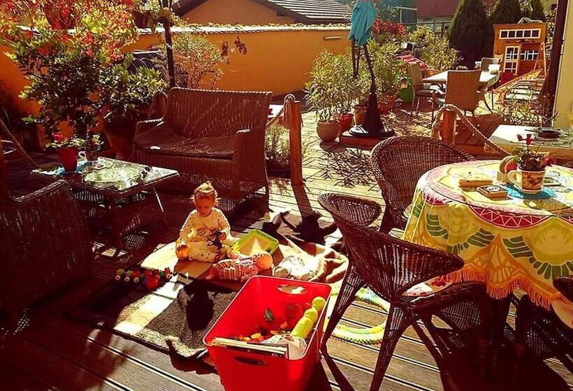 اتاق استاندارد چهار تخته, Hostel Sonce