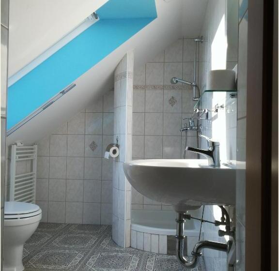اتاق استاندارد چهار تخته, Hostel Sonce