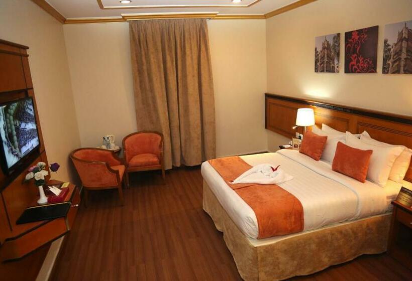 スタンダードルーム, Amjad Al Deafah