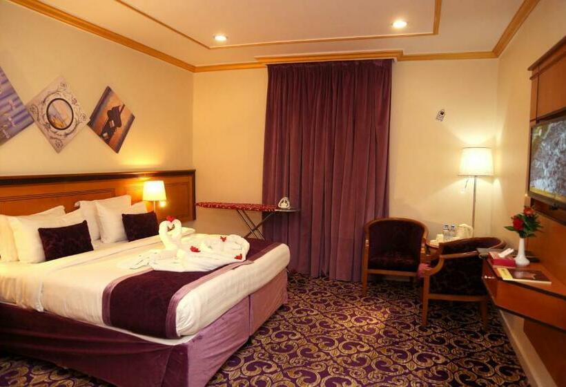 חדר סטנדרט, Amjad Al Deafah