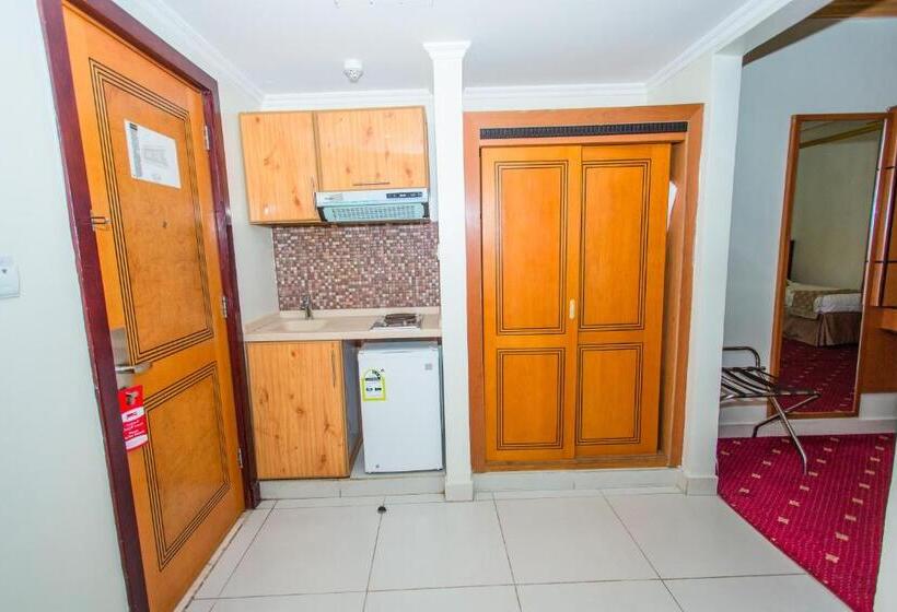 スタンダードスタジオ, Amjad Al Deafah