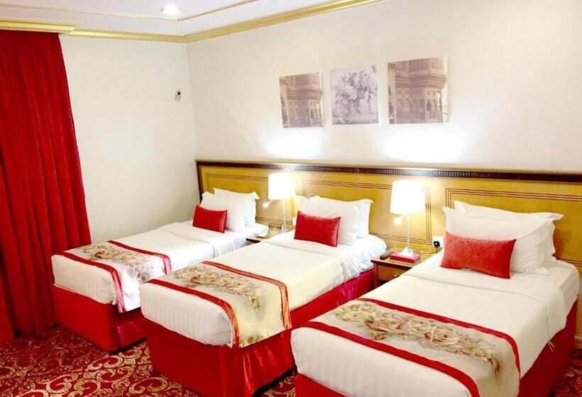 スタンダードトリプルルーム, Amjad Al Deafah