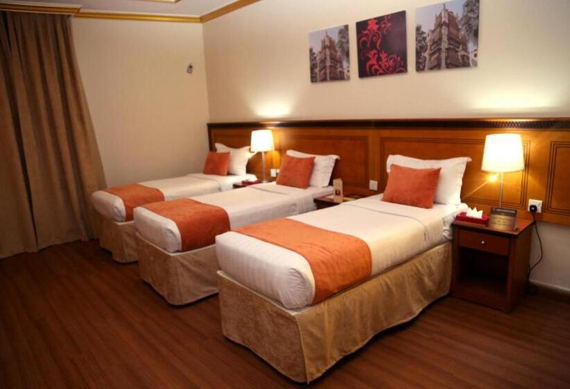 スタンダードトリプルルーム, Amjad Al Deafah