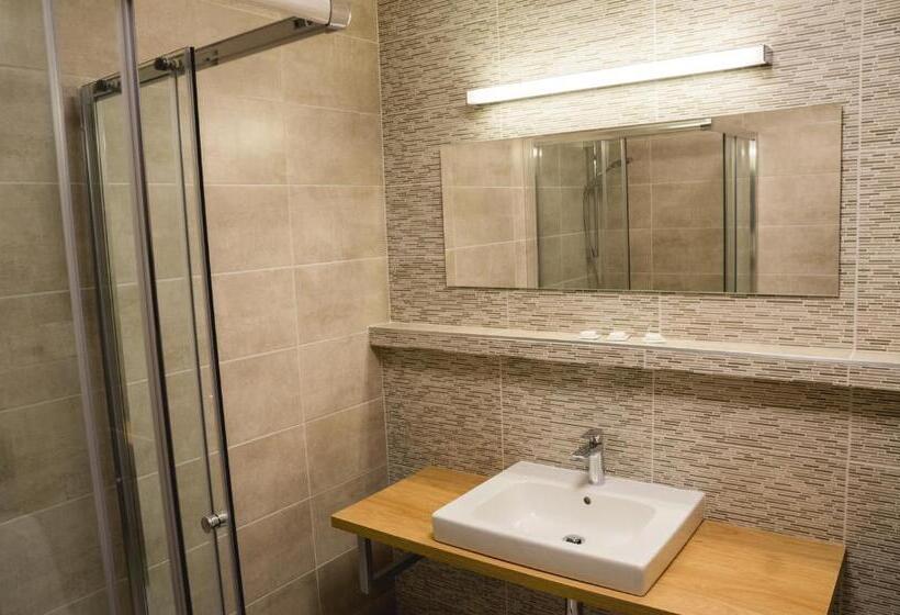 غرفة بريميوم, Bothe