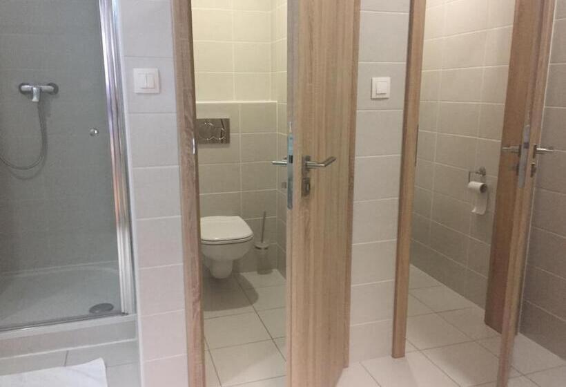 غرفة عائلية, Bothe