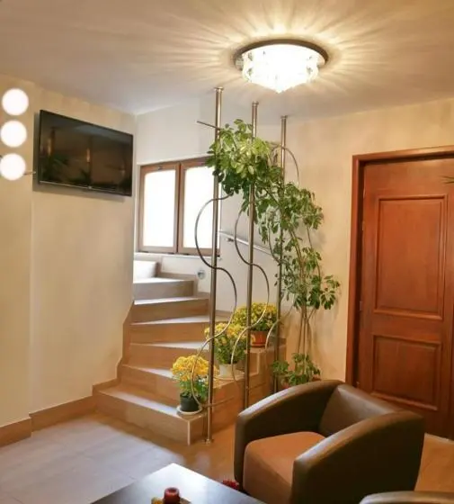اتاق استاندارد سه نفره, Bulevar