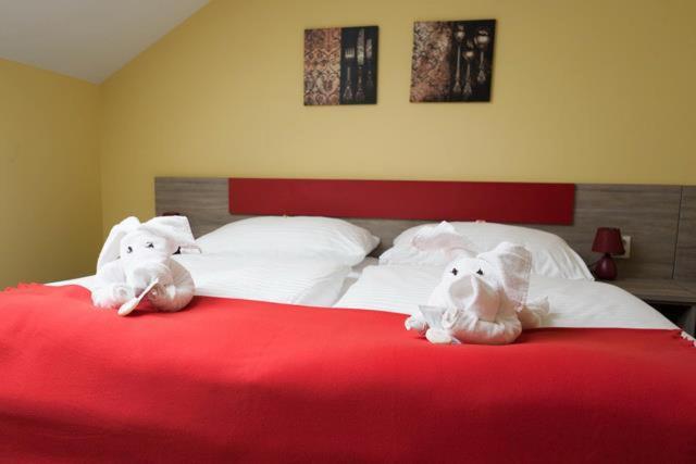 חדר סטנדרט, F   Team