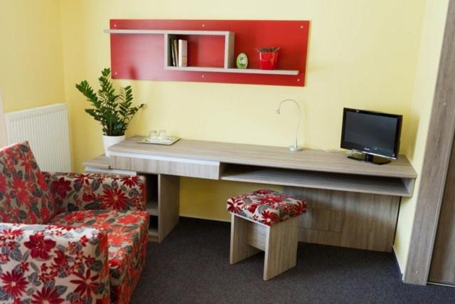 חדר סטנדרט, F   Team