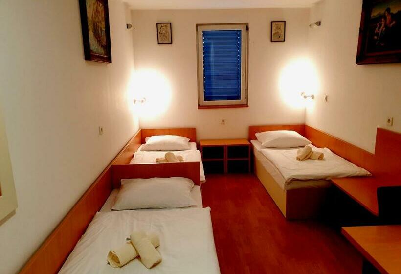 اتاق استاندارد سه نفره, Galaksija Trebnje   Free Sauna Included