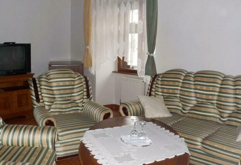 1ベッドルームアパートメント, Kriváň