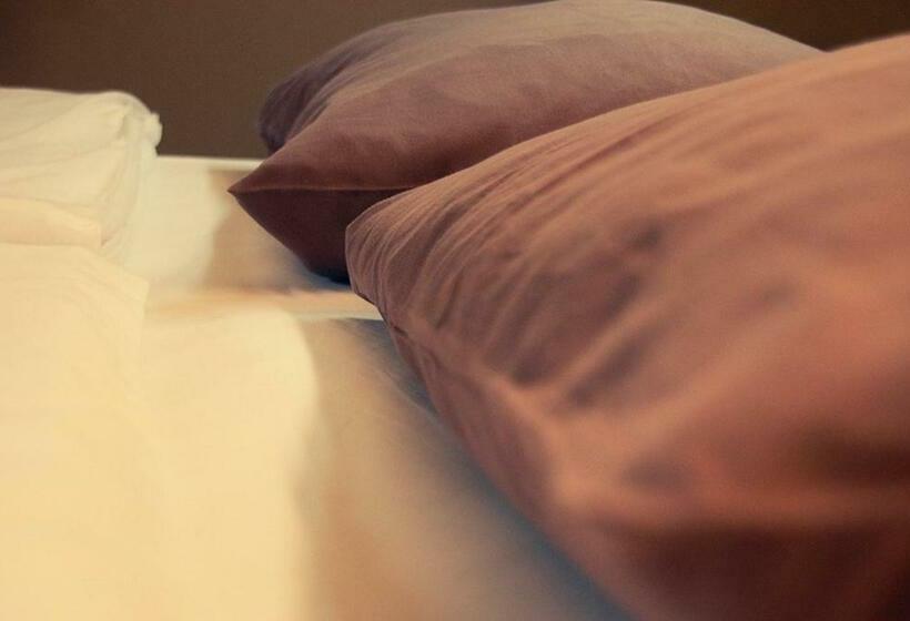 اتاق استاندارد, Opara