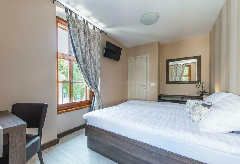 استودیوی استاندارد, Pri Mostu