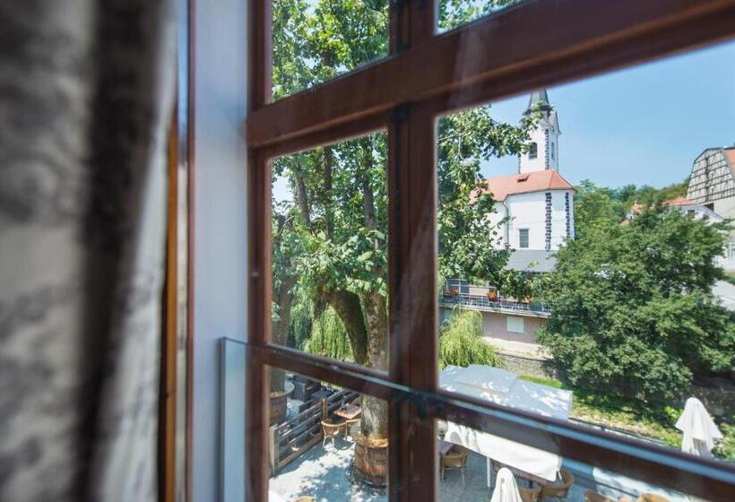 اتاق استاندارد, Pri Mostu