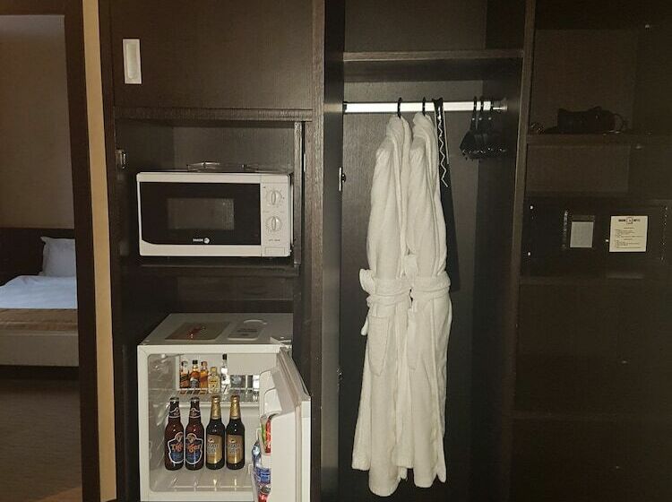 اتاق استاندارد, Urgoo