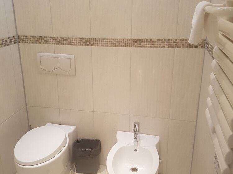 اتاق استاندارد, Urgoo