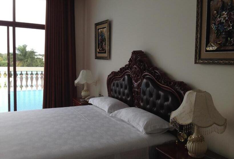 Executive Suite, Victoria Beach