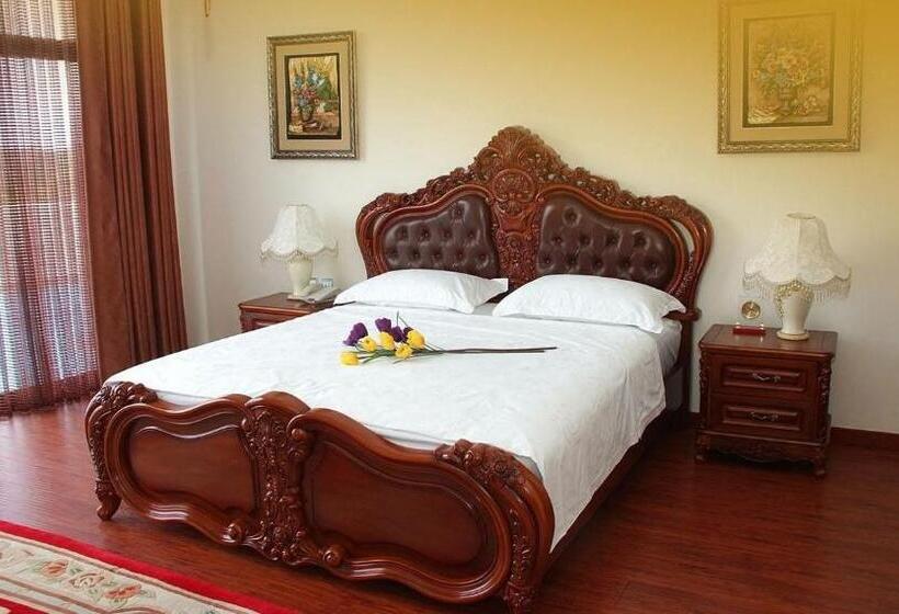 Executive Suite, Victoria Beach