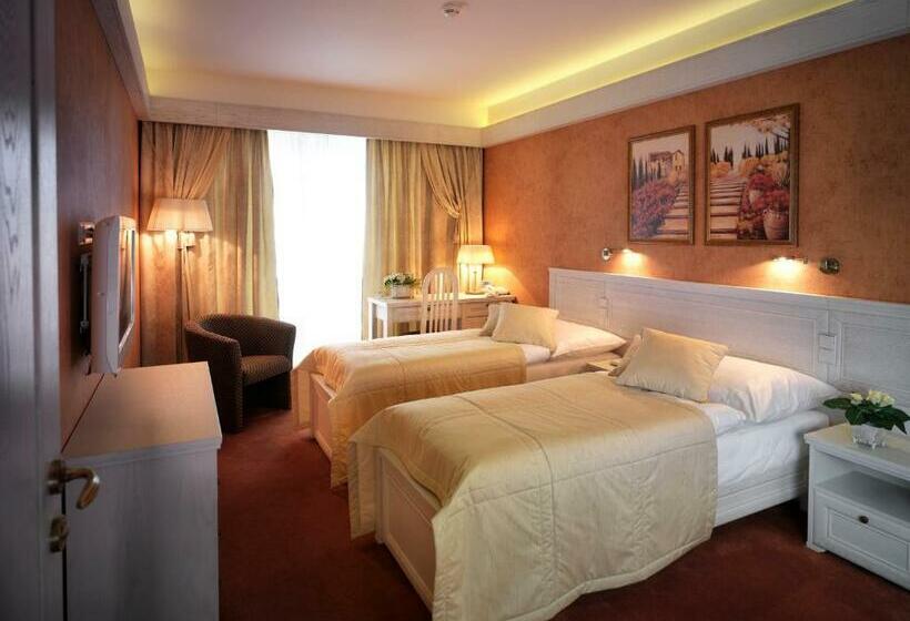 침실 1개 발코니 아파트, Residence