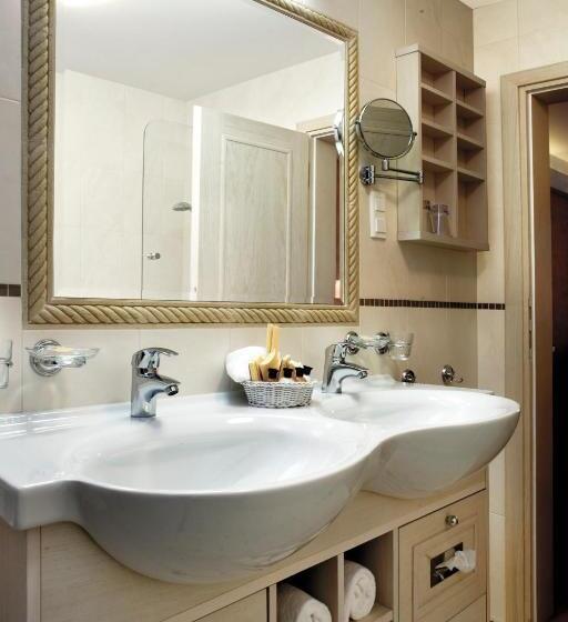 디럭스 룸, Residence