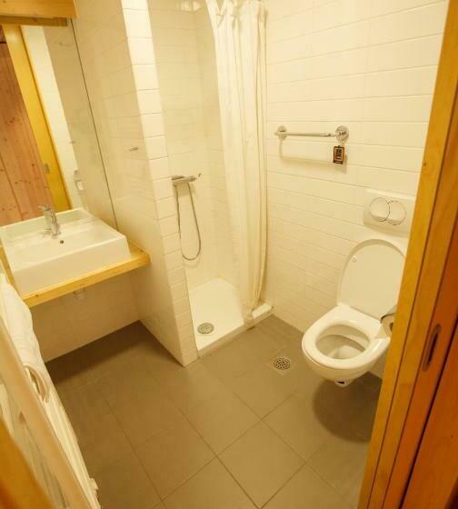 اتاق استاندارد چهار تخته, Youth Hostel Punkl