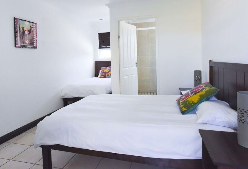 غرفة قياسية, Stoked Backpackers