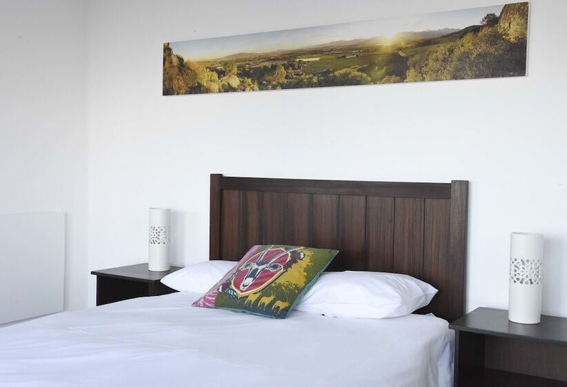 غرفة قياسية, Stoked Backpackers