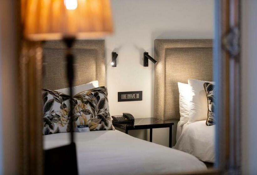 חדר סטנדרט שתי מיטות זוגיות, Anew Hotel Hilton Pietermaritzburg