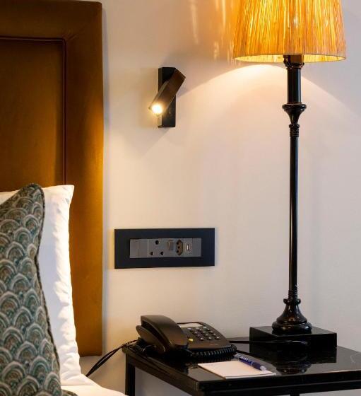 Люкс Deluxe Кровать Кинг, Anew Hotel Hilton Pietermaritzburg