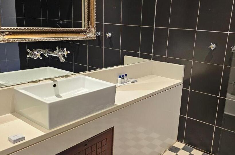 Люкс Deluxe Кровать Кинг, Anew Hotel Hilton Pietermaritzburg