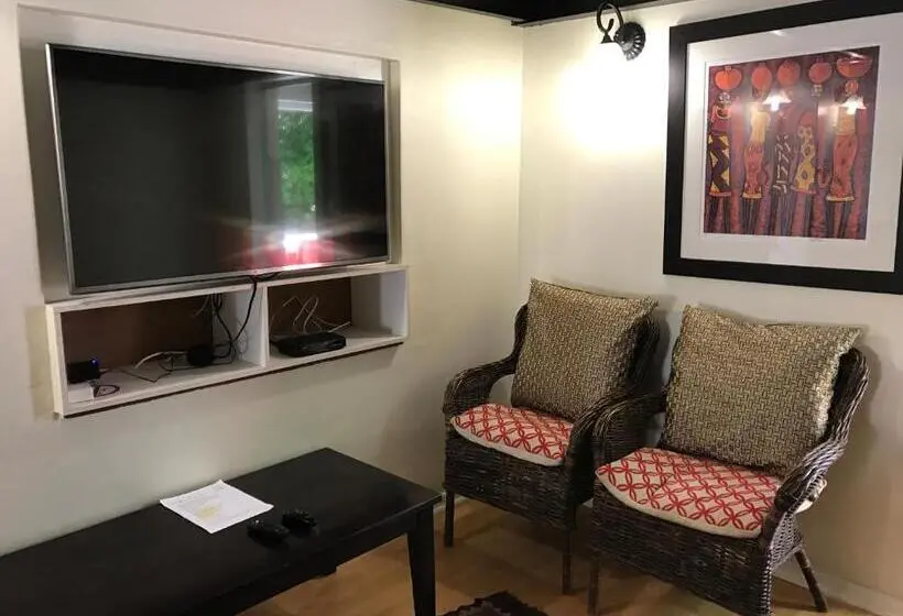 １ベッドルームハウス, Edens Guest House