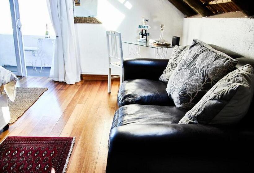 جناح, Gilcrest Place Guest House