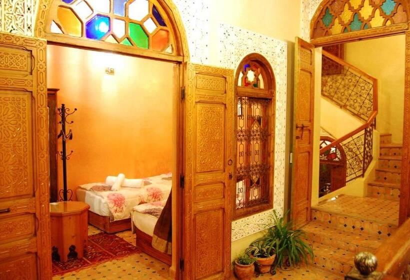 اتاق استاندارد چهار تخته, Riad Benchekroun
