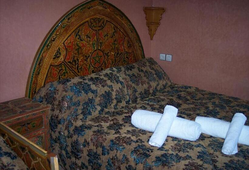 اتاق استاندارد سه نفره, Riad Benchekroun